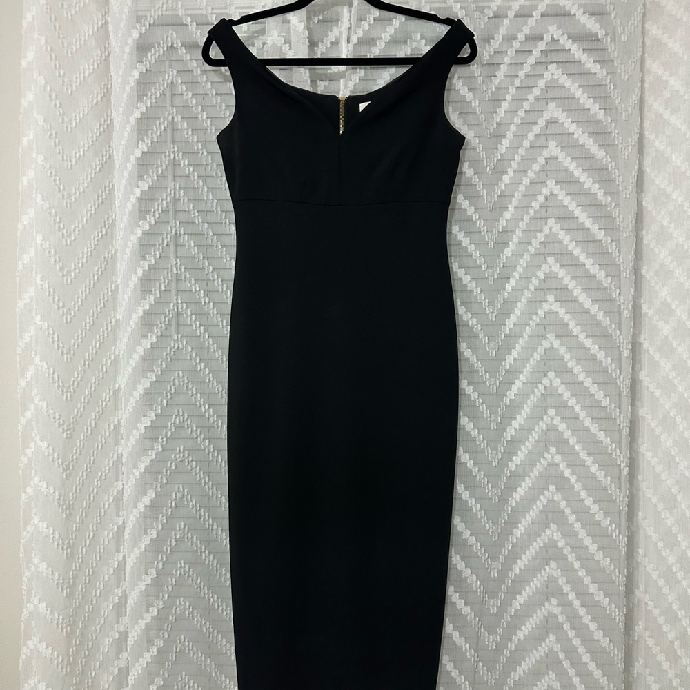 Calvin Klein Elegant Black off the shoulder Dress